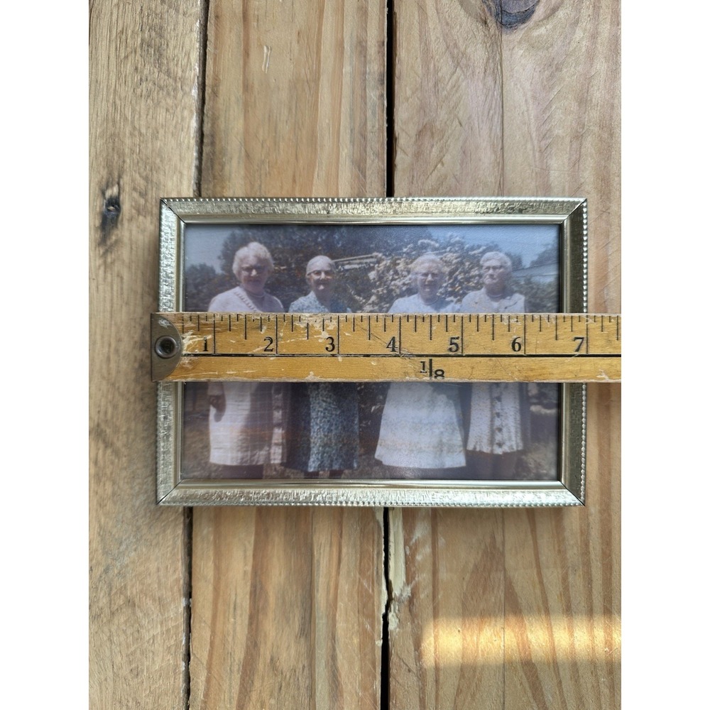 Vintage Brass Gold Tone Metal Picture Photo Frame With Elder Women Photo - Picture 2 of 11